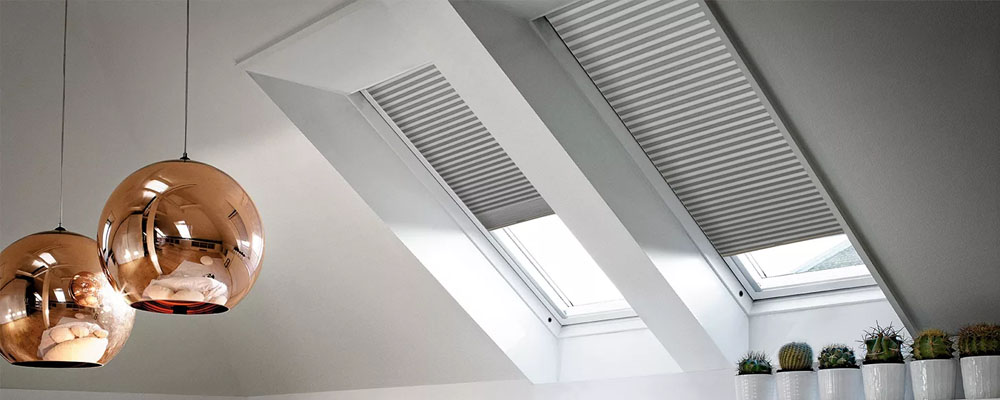 Шторы плиссе с ручкой управления на потолочные окна (до 90°)